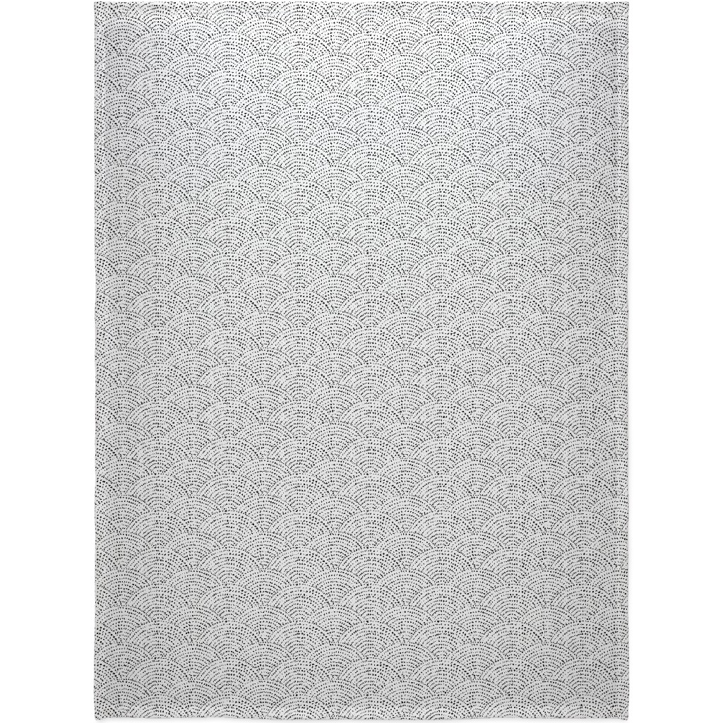 Ink Dot Scales Blanket, Fleece, 60x80, White