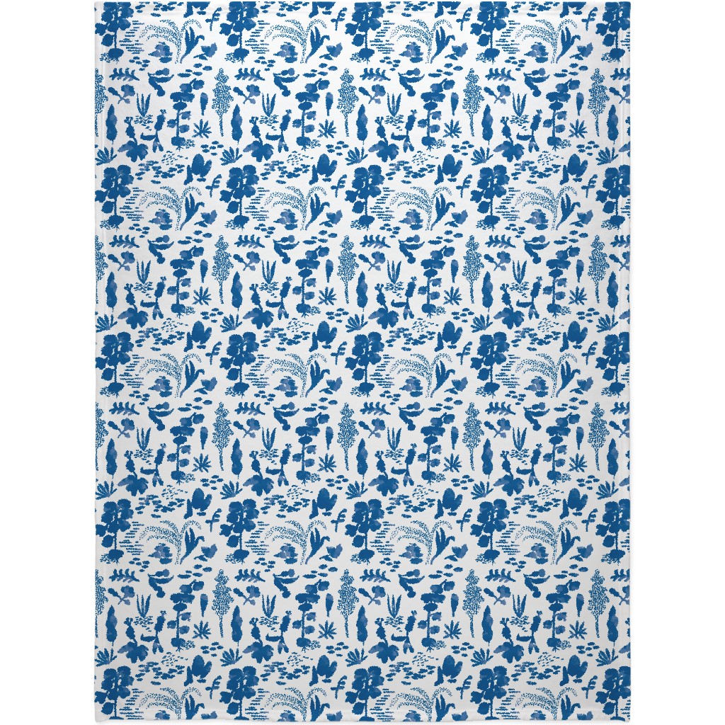 Blue and White Garden Blanket, Plush Fleece, 60x80, Blue, True Blue