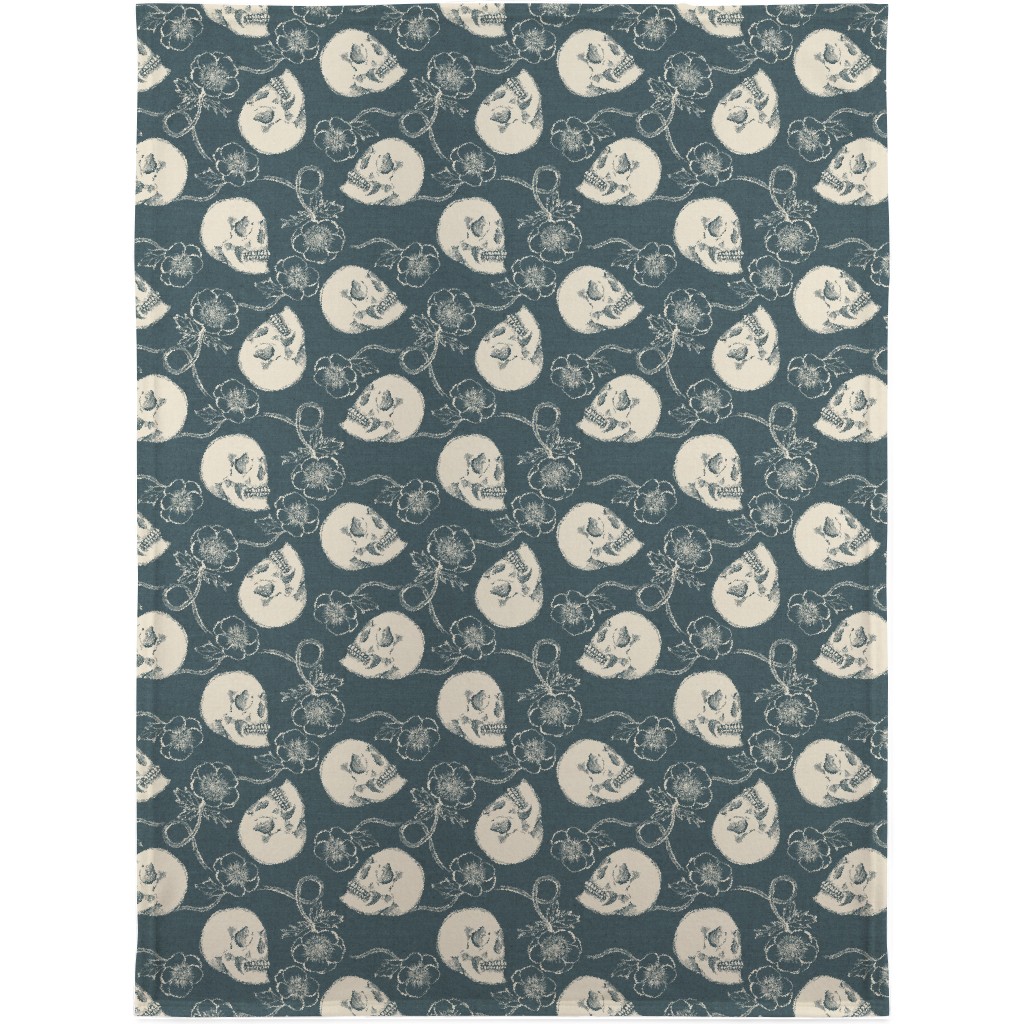 Skulls and Anemones - Grey Blanket, Plush Fleece, 30x40, Gray