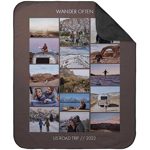 Gallery of Fifteen Picnic Blanket, Multicolor