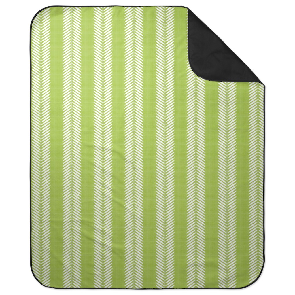 Laurel Leaf Stripe Picnic Blanket, Green