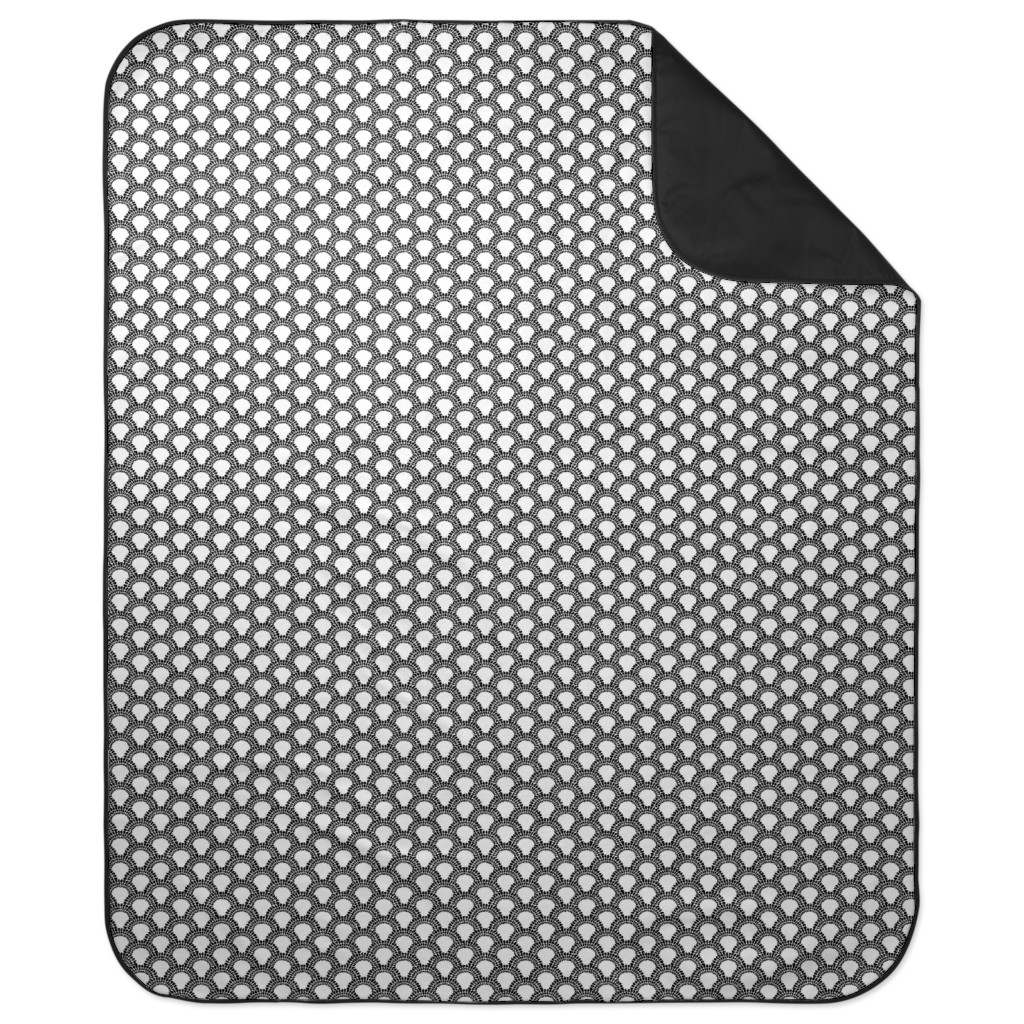 Scallops - Black and White Picnic Blanket, Black