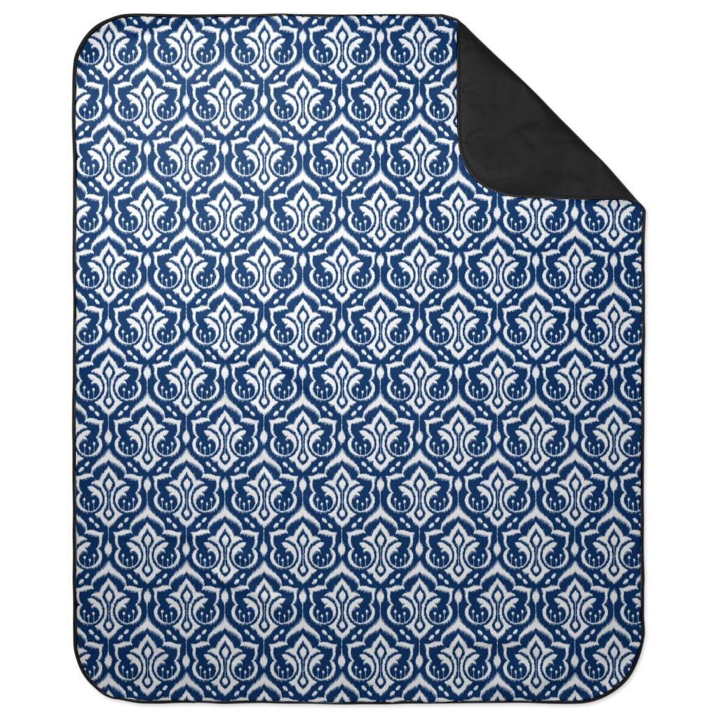 Ikat Damask - Midnight Navy Picnic Blanket, Blue, True Blue