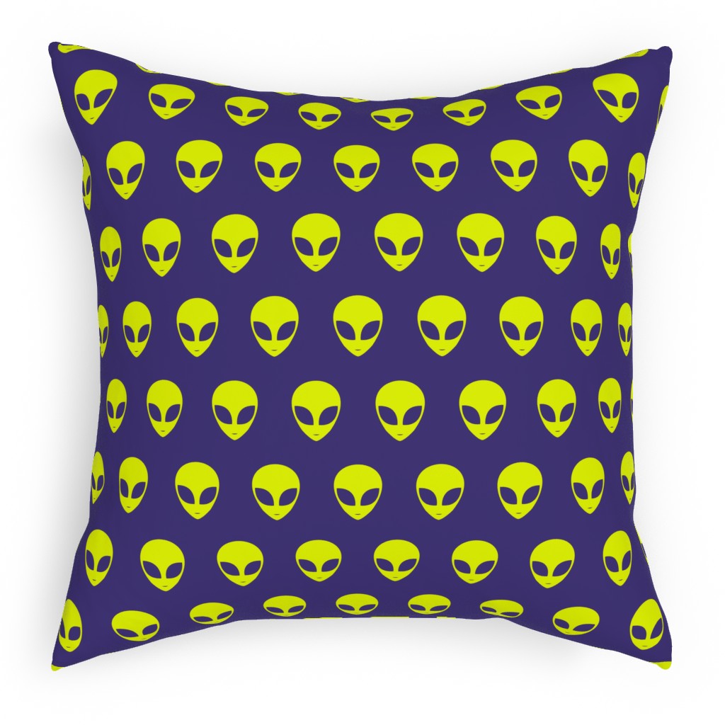 Retro Alien Heads Pillow, Woven, Black, 18x18, Single Sided, Purple, Hyacinth